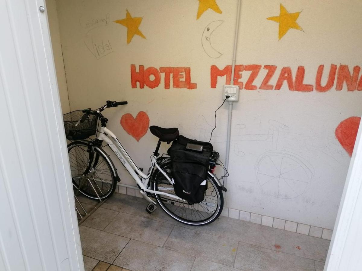 Hotel Mezzaluna Treviso Exterior photo