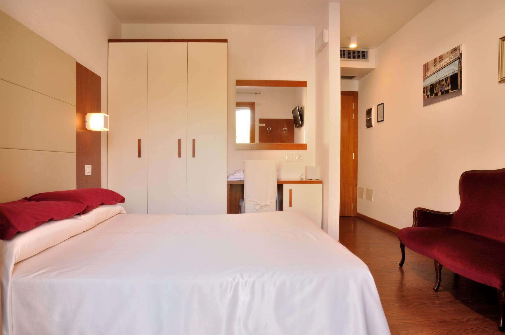 Hotel Mezzaluna Treviso Exterior photo