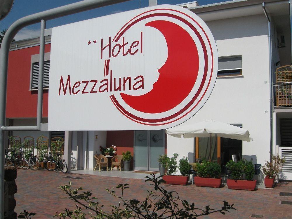Hotel Mezzaluna Treviso Exterior photo